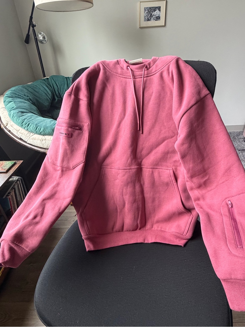 Comfrt Airplane Mode Travel Hoodie Berry xs - Picture 2 of 4